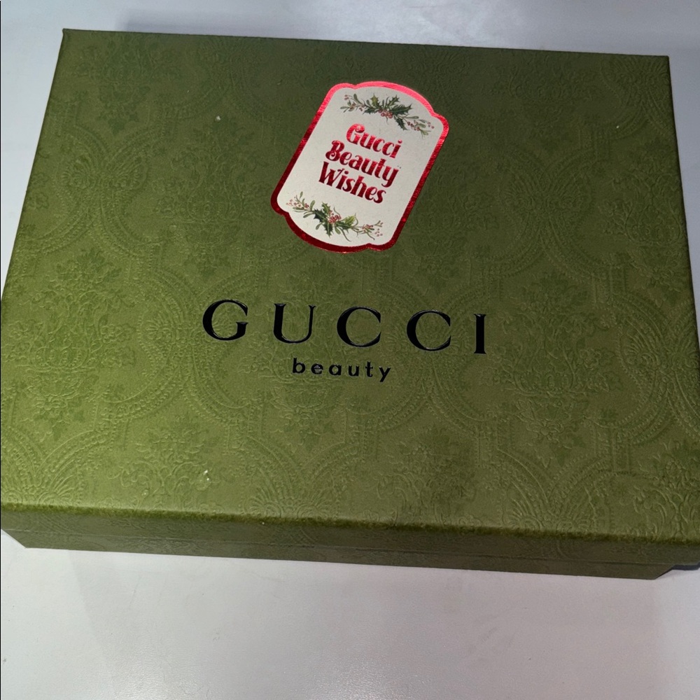 Gucci Beauty Wishes Box in Olive - Picture 3 of 7